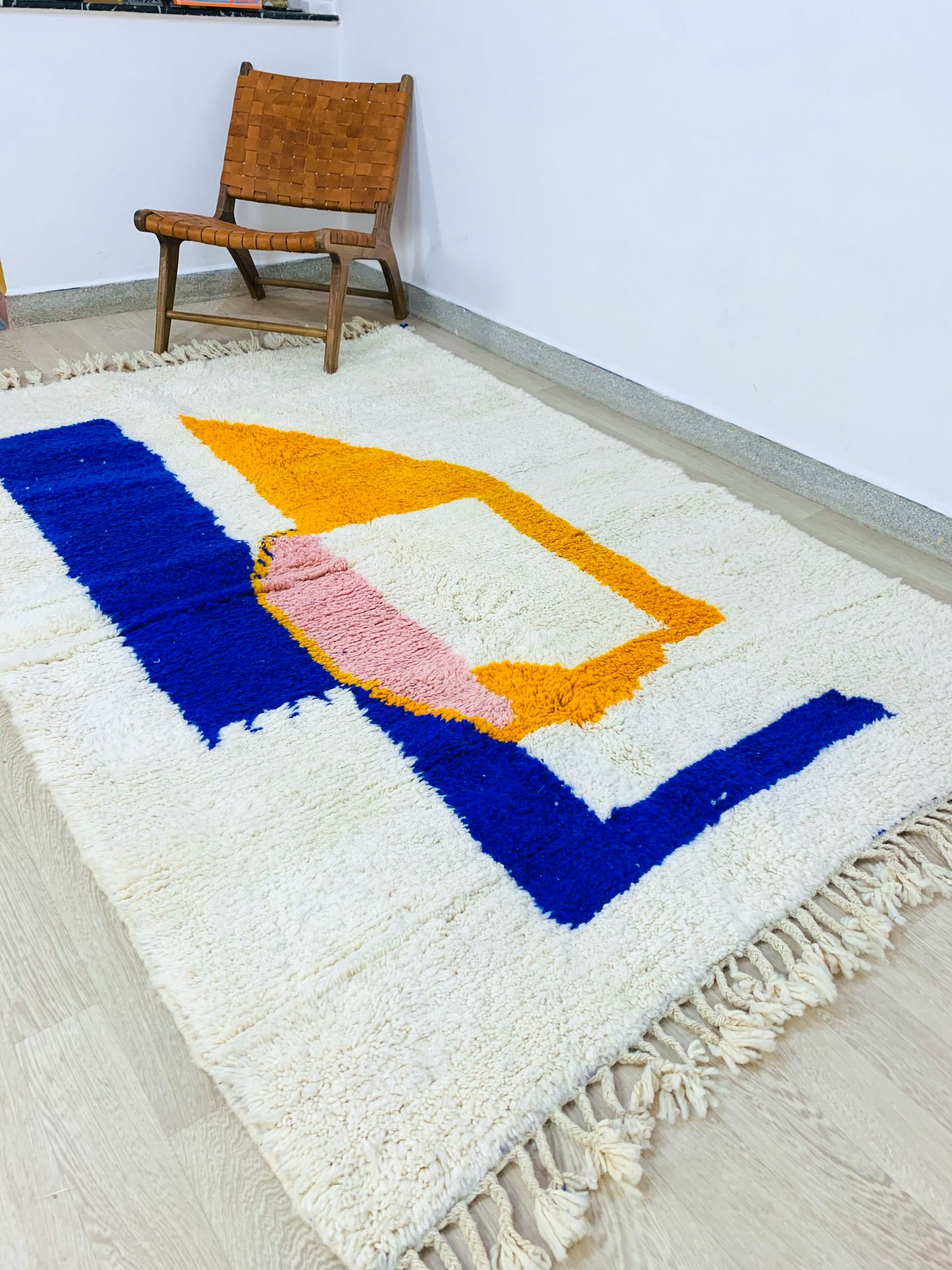 White Moroccan Shag Rug, Modern Abstract Colorful Design