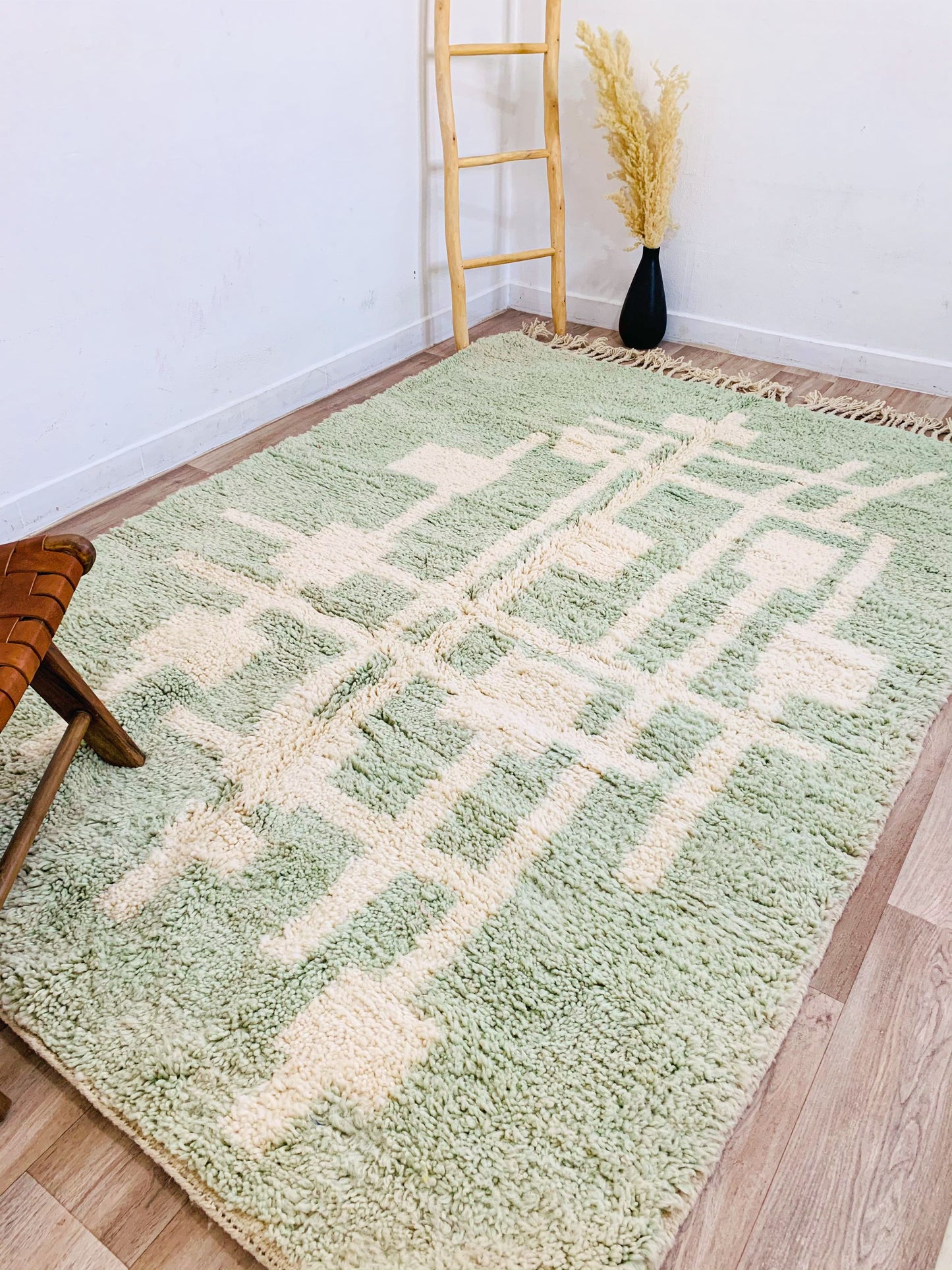 Green and White Moroccan Shag Rug - Geometric Pattern