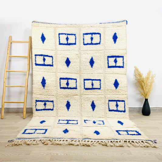 Handtufted Moroccan Shag Rug - White with Blue Geometric Pattern