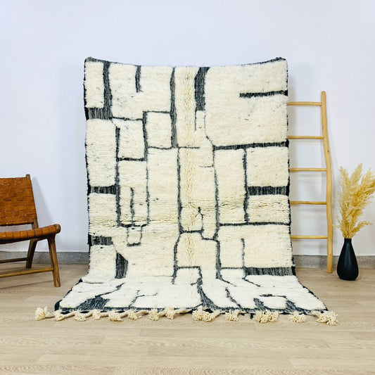 White Moroccan Shag Rug, Handtufted Black Geometric Pattern