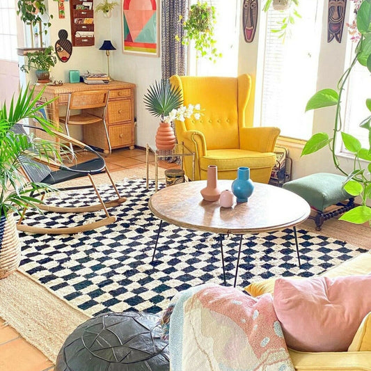 Black-and-white-checkered-rug