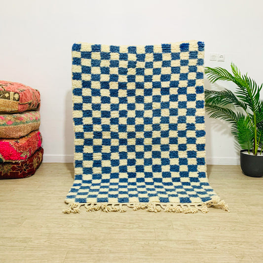 blue-white-moroccan-checkered-rug