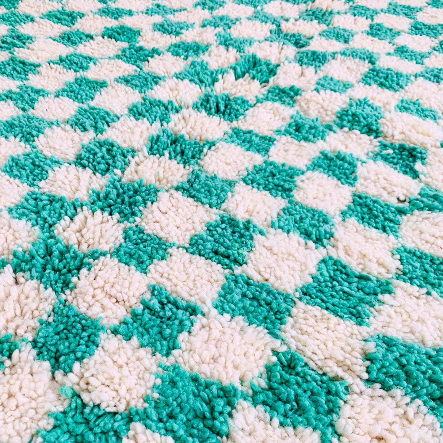 handwoven-soft-wool-green-and-white-checkered-carpet